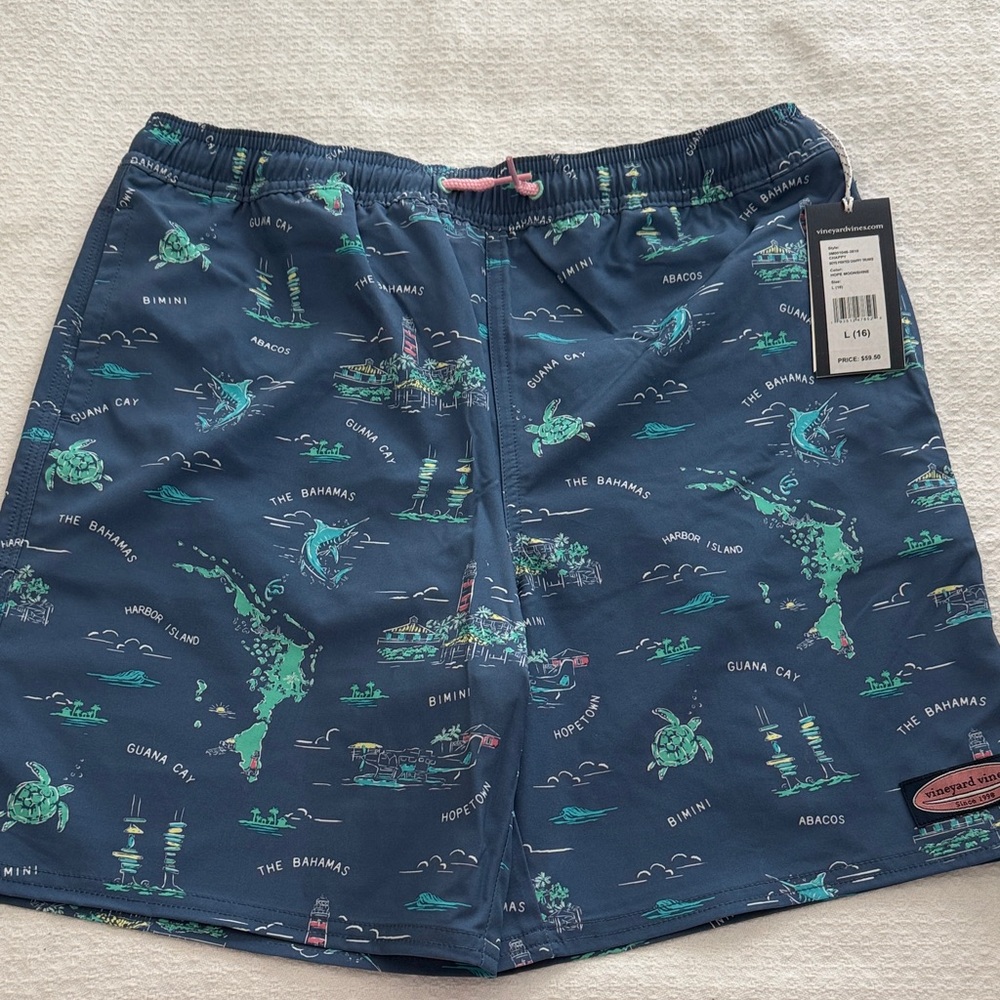 Vineyard vines, chappy trunks size large L 16 island Blue Map Print Swim trunks